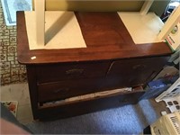 Chest Of Drawers With Contents Of Bedding