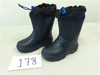 Kid's Kamik Snow Boots - Size 10