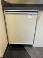 Under-Counter Refrigerator w/ Ice Maker