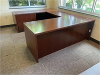 U-Shaped Office Desk