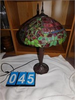 METAL BASE TABLE LAMP WITH FAUX LEADED SHADE