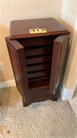 Jewelry cabinet