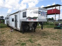 2011 Lakota Charger 4-horse trailer, slide out,