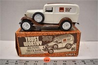 ERTL Trust Worthy 1932 Panel Truck locking coin