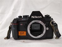 35mm Nikon N2000  SLR camera body