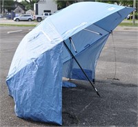 Sportbrella XL pop-up shelter
