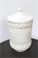 Chelsea House ceramic jar