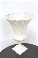 Chelsea House ceramic vase