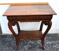Vintage parlour table - info