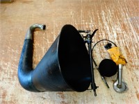 Victrola Speaker with Volume Damper & Repeater