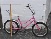 Vintage banana seat bicycle - info
