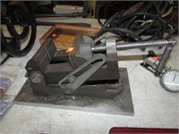 3.5" ADJUSTABLE ANGLE VISE