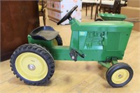 Cast John Deere pedal tractor