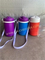 Set of 3 igloo water canisters