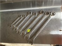 Tools 5/8" to 1 1/4" open end wrenches, not comp