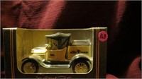 Ertl Collectible "1918 Ford Runabout" Original Pac