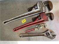 Tools - Pipe wrench/crescent
