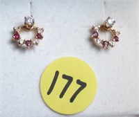 Diamond Earrings: Aprox. CTTW 1/4K with diamond an