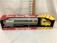 Ertl Shell Super Tanker Semi/Trailer, NIB