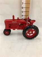 Farmall Toy Tractor, 1/16
