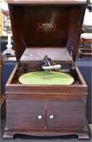 ANTIQUE VICTOR "VICTROLA THE NINTH" RECORD PLAYER