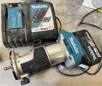 Makita XTR01 Cordless Compact Router w/ Charger