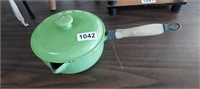 CAST IRON ENAMEL POT WITH LID