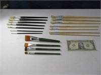 (18) Artist Type Paint Brushes