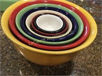 8 nesting bowls great colors good condition