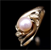 Pink pearl and 9ct rose gold ring