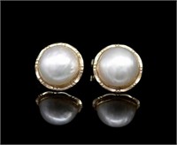 Vintage mabe pearl and 14ct yellow gold ear clips