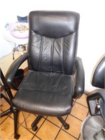 OFFICE CHAIR / BR