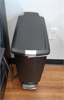 FOOT PEDAL OPENING TRASH CANS / APPROX 24" T