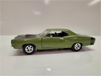 1969 Dodge Coronet Super Bee GREEN Motor Max 1:24