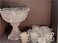 Pretty Pedestal Punch Bowl or Serving Bowl w/ cups