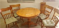Maple Dining Room Table with 6 Chairs- U
