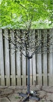 Pre-lit outdoor patio tree- O