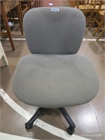 gray office chair on whels