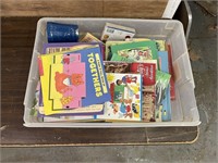 TOTE WITH BOOKS