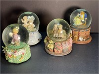 4 Snow Globes - all music boxes work