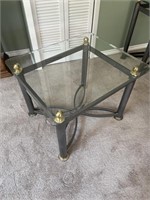 28x28x20in Glass Top Metal Table