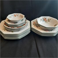 19 Piece Johnson Bros Dinnerware