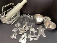 Cookie cutters, mini pans, water pin & more
