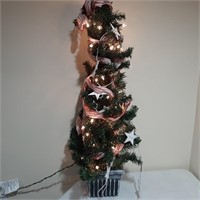 Pre-lit Small Christmas Tree / Bush