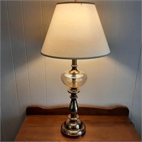 Pretty Glass Ball Brass Tone Table Lamp