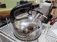 Tea kettle whistler