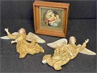 Religious picture & two plaster angels