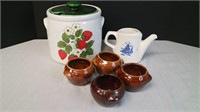 McCoy USA Lot - Teapot Large jar and 4 small bowls