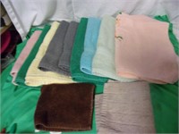 9 Hand Towels / 2 Cloths