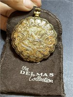 The Delmas Collection powder compact - CUTE